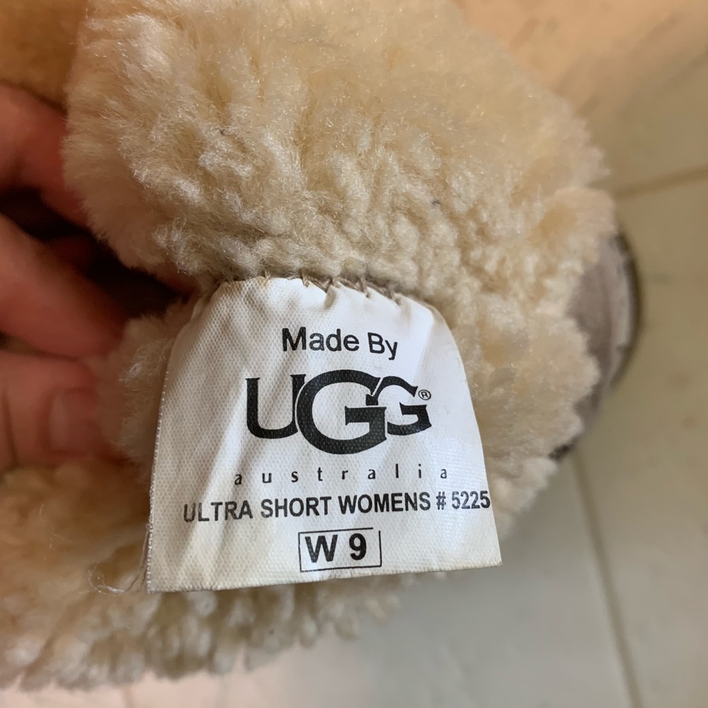Ugg boots women's 9 Tan - Picture 6 of 10
